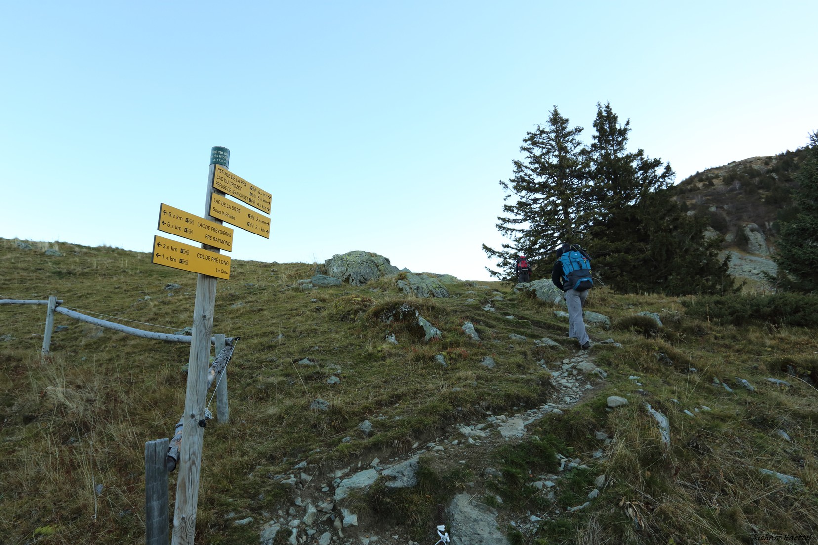 06 - Refuge du Pré du Mollard.jpg